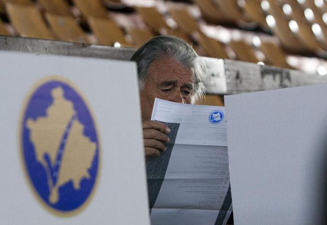 Listat e kandidatëve nën hetime, vënë ‘në hall’ partitë