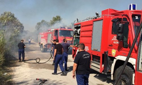 Digjet një shtëpi e pabanuar në Prishtinë