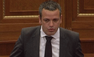 Abren Gashi: Nuk kemi marrëveshje me AAK-në për postin e presidentit