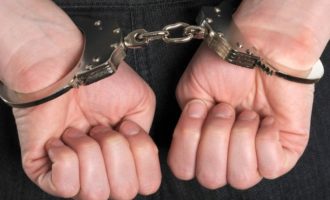 I dehur sulmoi të pranishmit në aheng, arrestohet i dyshuari