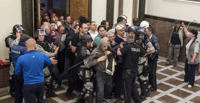 Prokuroria në Maqedoni ende s’ka nisur hetimet për dhunën në Kuvend
