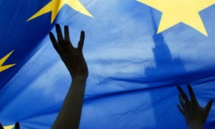 Kosova feston e izoluar Ditën e Evropës