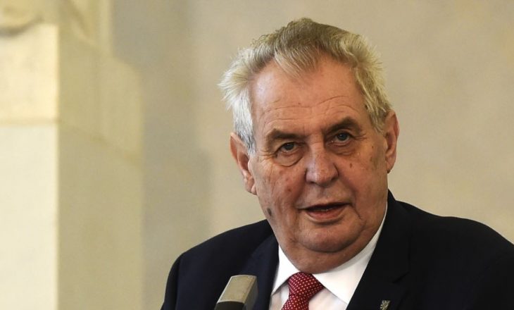 Presidenti çek thotë se bëri shaka kur i tha Putinit se “gazetarët duhet të likuidohen”