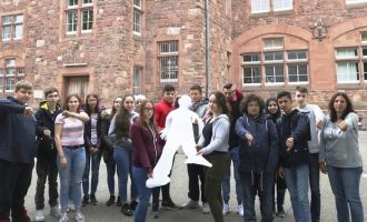 17-vjeçari dëbohet nga Gjermania për në Kosovë, klasorët mbeten të tmerruar