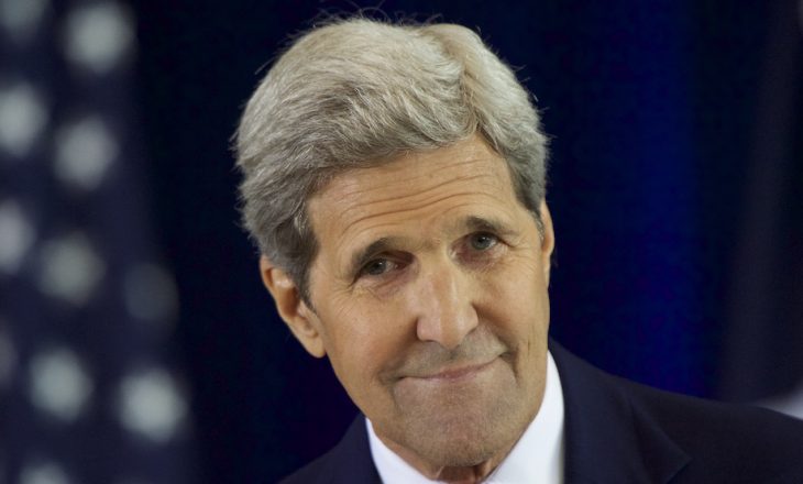 Kerry: Nëse doni të ndikoni te qeveria amerikane, mësoni rusishten
