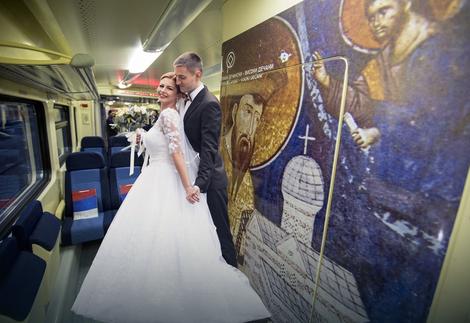 Treni me të cilin Serbia provokoi Kosovën, përdoret për dasma