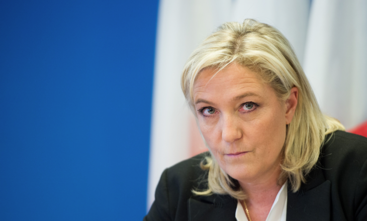Ekstremistja Le Pen dhe bomba që ia ndryshoi jetën