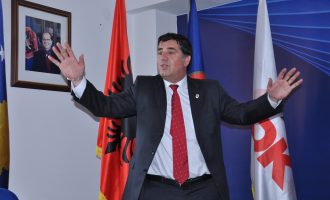 LDK u rikthehet akuzave për vrasjet e pasluftës, akuzon PDK-në