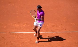 Nadal mposht Djokovic në finalen e French Open