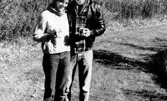 Biografia e Obamas shpërfaqë kuriozitetin për drogën dhe seksin e gjinisë së njejtë