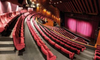 Panik në Kanë, alarm fals për bombë