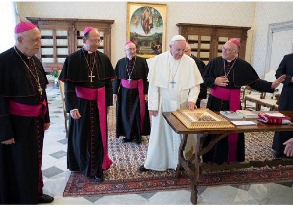 Papa Françesku u jep porositë Ipeshkvijve të Shqipërisë