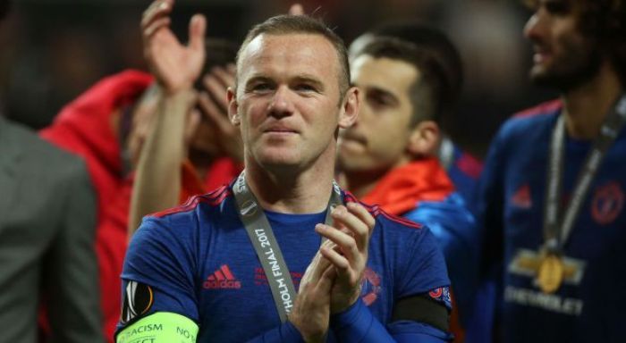 Rooney befason Unitedin, kalon te skuadra e Premierligës