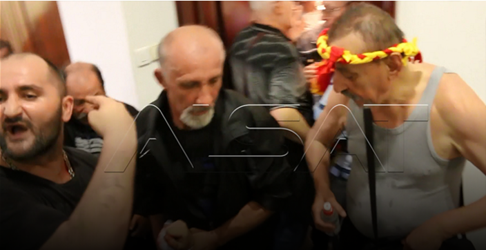Arrestohen babë e bir për dhunën ndaj Zijadin Selës