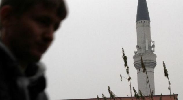 Rifillon ndërtimi i xhamisë në Veternik, banorët kundërshtojnë