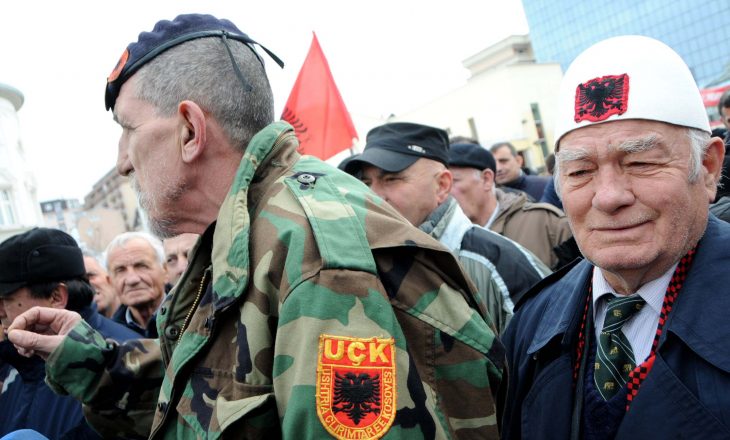 Veteranët i bëjnë kritikë letrare shfaqjes “Bordel Ballkan”