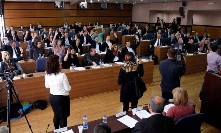 Kuvendi komunal i Prishtinës kritikohet ashpër për mungesë përgjegjësie