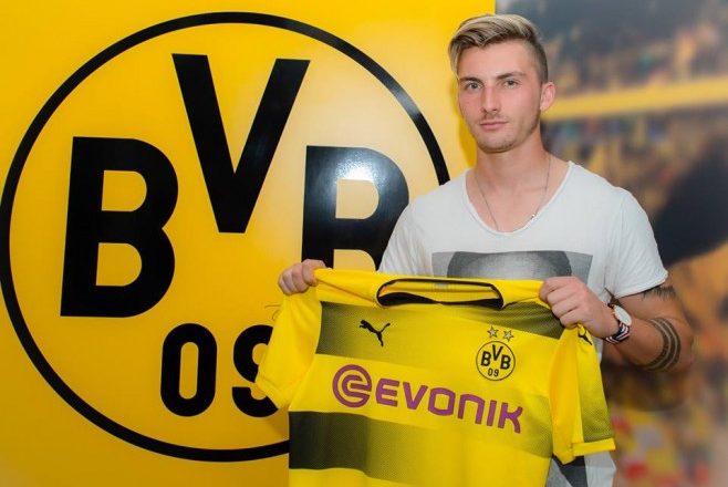 Dortmundi zyrtarizon Philipp, Aubameyang drejt largimit
