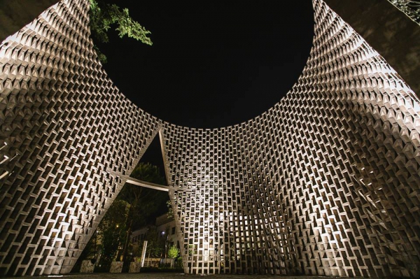 Gurë nga të gjitha trojet në Sheshin “Skënderbej” në Tiranë