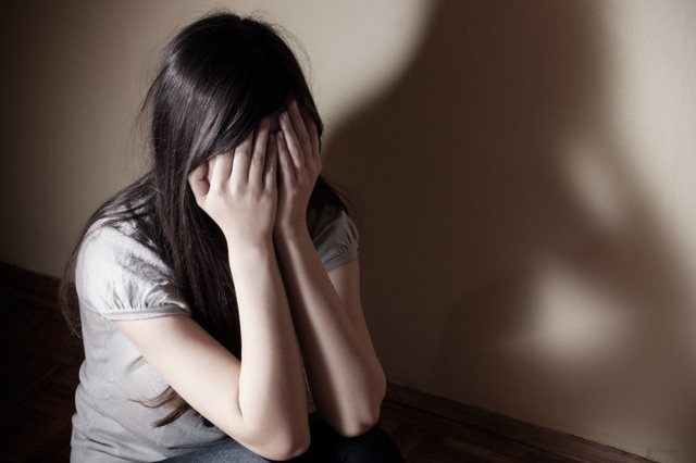 Zvicra toleron kosovarin që abuzoi seksualisht vajzat e tij
