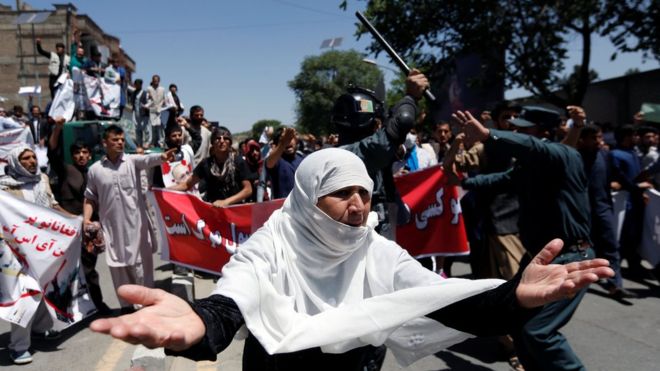 Shpërthime vdekjeprurëse në funeralin e viktimës në Kabul