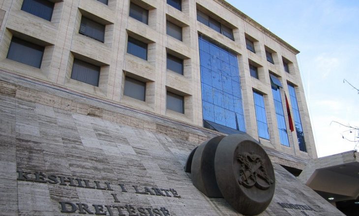 Në Shqipëri kallëzim për ish-drejtuesit e burgjeve