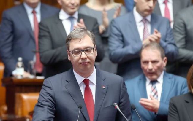 Vuçiq deklaratën e Izetbegoviqit për Kosovën e quan me pasoja  