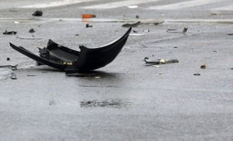 Lëndohen dy persona pas rrokullisjes me veturë