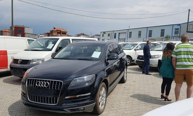 Me çfarë çmimi synonte Komuna e Prishtinës ta shiste “Audi Q7“