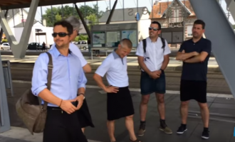 Pas protestës me minifunde, shoferët lejohen të veshin pantallona të shkurtra