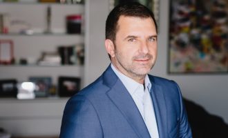 Po unë jam shok, tani edhe votues i Blushit