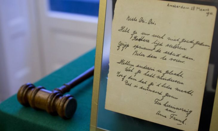 Mesazhi i ditarit të Ana Frankut pas 75 vitesh