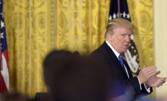 Trump thyen traditën e Shtëpisë së Bardhë, nuk shtron iftar për myslimanët