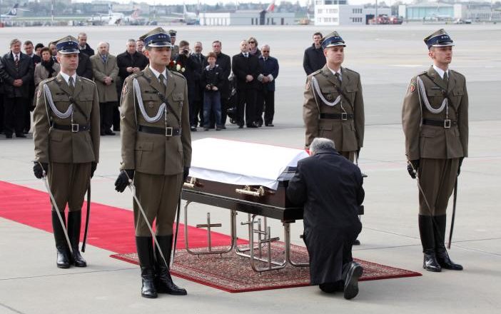 Mbetje tjera trupore në arkivolin e presidentit polak