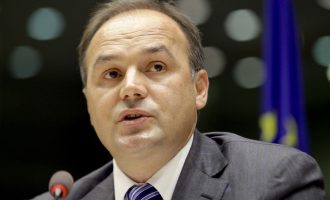 Hoxhaj: Lista Serbe dhe Beogradi s’mund ta bllokojnë formimin e Ushtrisë së Kosovës