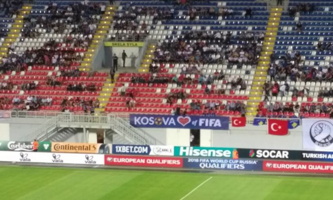 “Dashuria” e tifozëve të Kosovës për FIFA-n, çuditet gazetari britanik