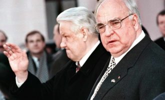 Ish-kancelari gjerman që vdiq sot, kishte ngritur zërin për refugjatët kosovarë