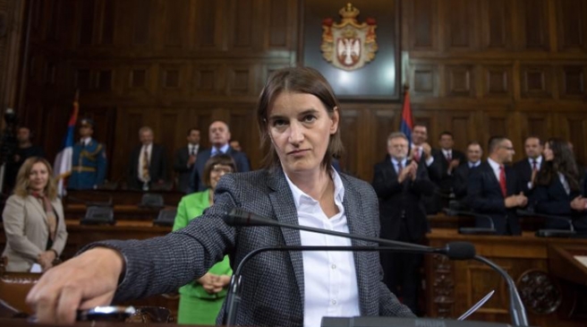 Serbia do të vendosë sot se a do ta ketë në krye një grua lesbike