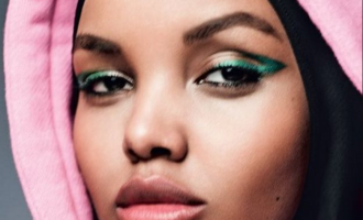 Modelja e parë me mbulesë në kopertinën e revistës amerikane të modës