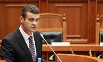 PD, si kompani biznesi që i kanë rënë aksionet