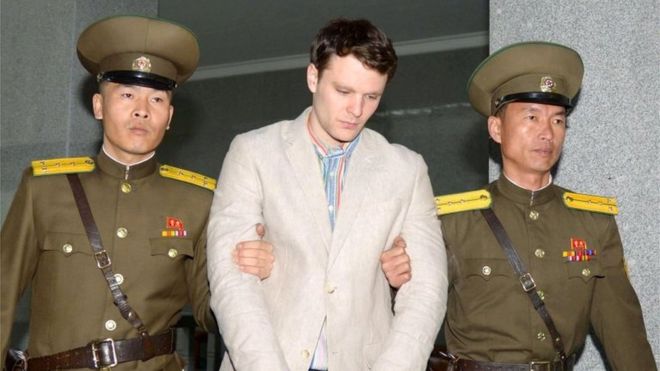 Vdiq studenti amerikan që u mbajt rob në Korenë Veriore