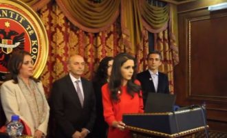 Me një pyetje dhe pa asnjë premtim – Teuta Rugova siguron edhe në mandat në Kuvend