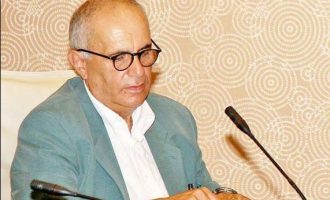 Buzëqeshje kosovarësh në rrugën e plazhit, Durrës!