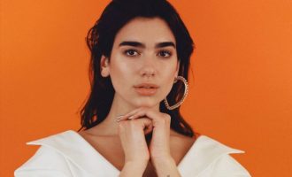 Dua Lipa me intervistë dhe sesion fotografie për revistën franceze