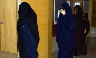 Presidenti që bënë thirrje të hiqen mjekrat dhe ferexheja