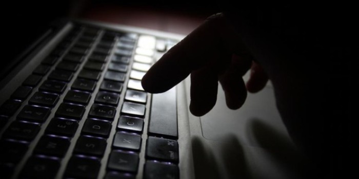 Arrestohen tre hakerë që shkatërruan të dhëna kompjuterike nëpër Kosovë