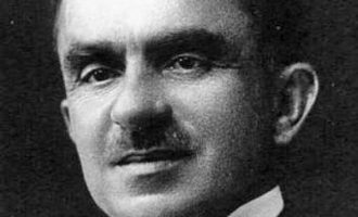 Kryeministri shqiptar që vdiq nga overdoza e kokainës dhe Enver Hoxha e la pa varr