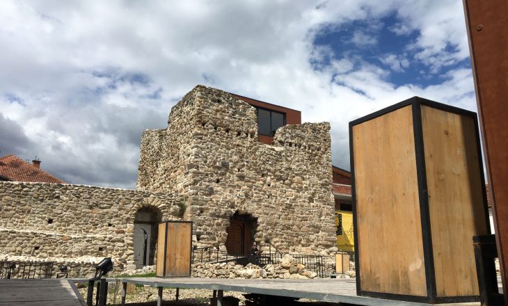 Kalaja që do shndërrohet në restorant dhe daja i kryetarit të Vushtrrisë