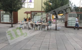 Komuna vonon hapjen e konkursit për kioskat, librashitësit shprehin pakënaqësi