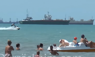 Me motor mbi kokat e njerëzve – si po rrezikohen pushuesit në Durrës